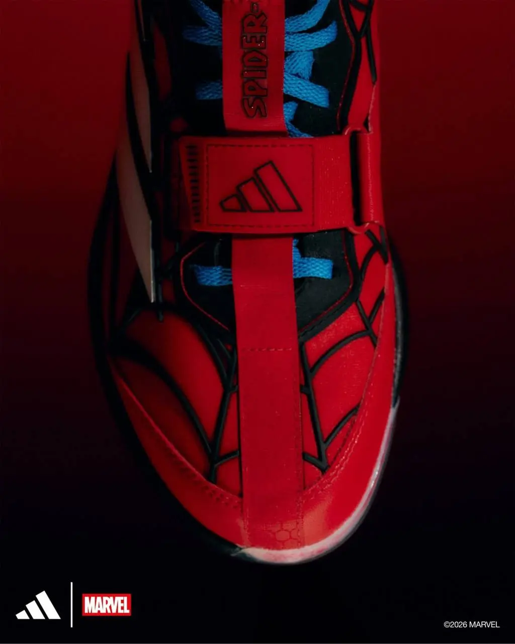 Adidas дропнул настоящие кроссовки Человека-Паука. Это модель Adizero edge, которая выполнена в фирменных красно-черно-синих цветах паучка. Стоит одна пара 200 долларов (15 тысяч рублей) | Сетка — социальная сеть от hh.ru