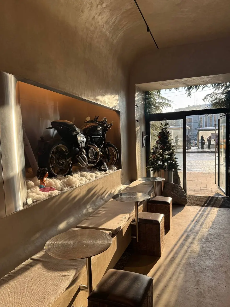 St. Riders coffee
м Марксисткая / Таганская
https://yandex.ru/maps/org/striderscoffee/34802799347?si=coffeezoro
Капучино 0 | Сетка — социальная сеть от hh.ru