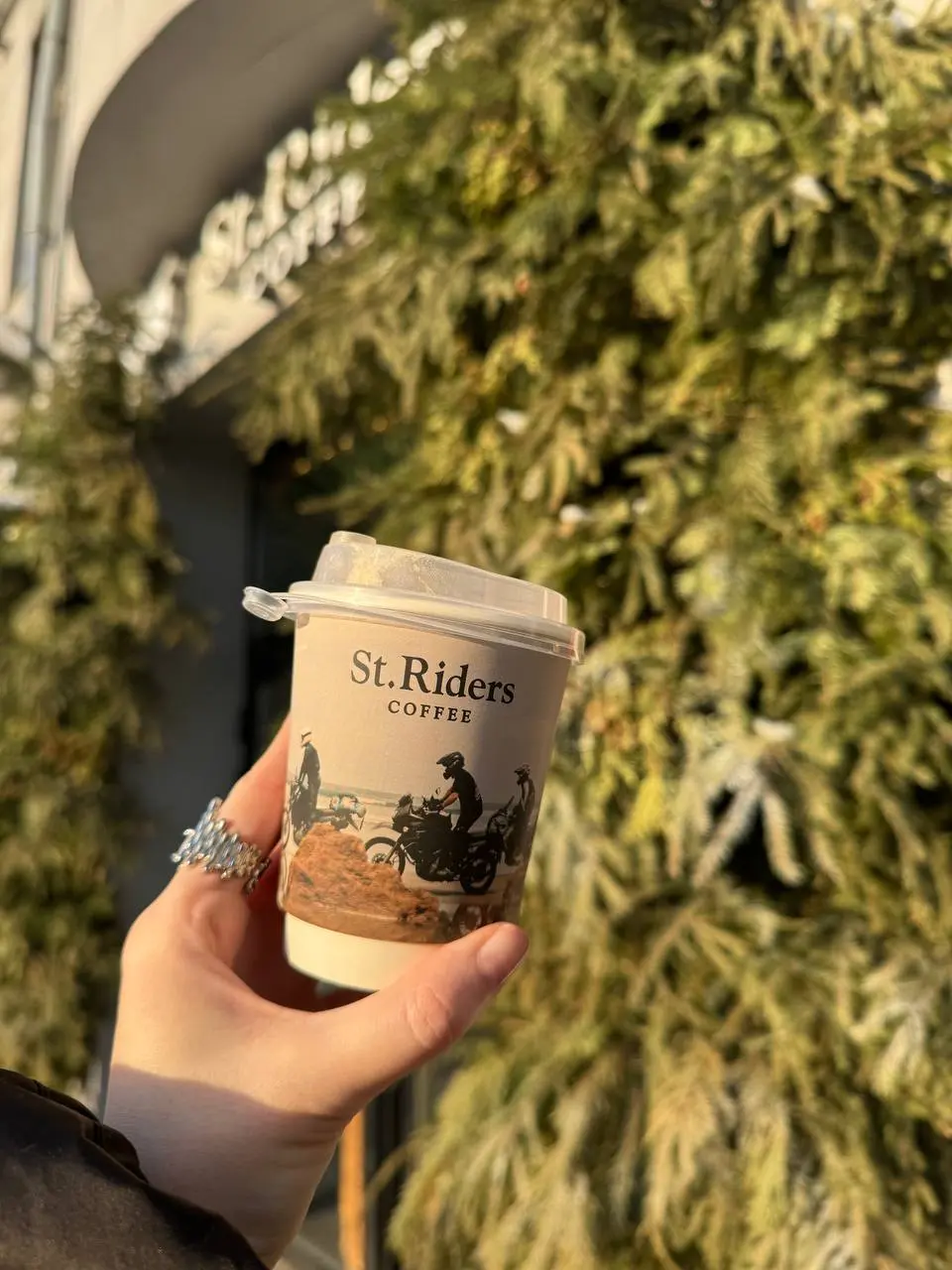 St. Riders coffee
м Марксисткая / Таганская
https://yandex.ru/maps/org/striderscoffee/34802799347?si=coffeezoro
Капучино 0 | Сетка — социальная сеть от hh.ru
