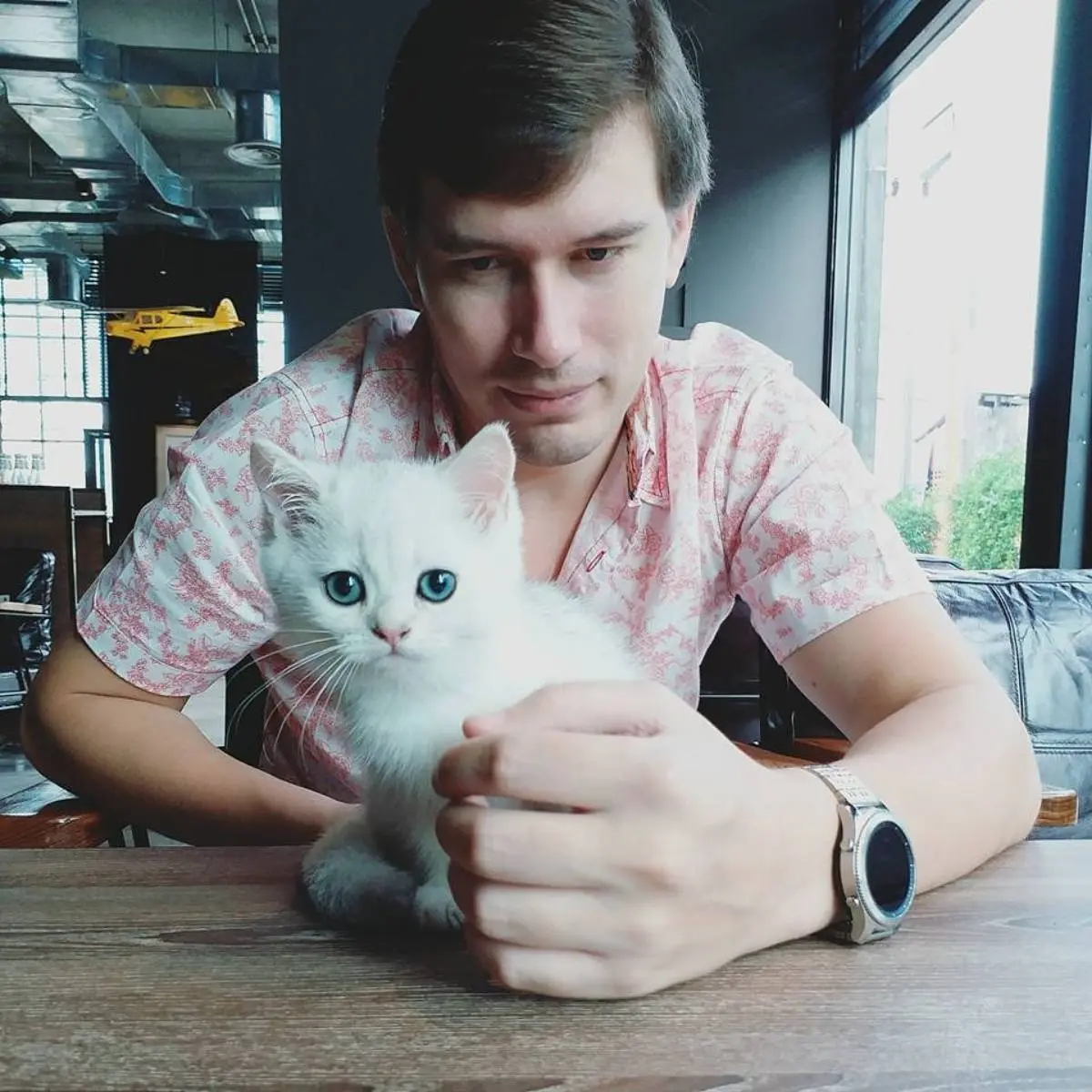 Олег Кошкин