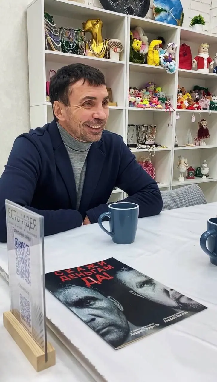 Дорогие друзья, мы живём в эпоху переизбытка информации.
Парадокс в том, что знаний становится всё больше, а результатов — не всегда | Сетка — социальная сеть от hh.ru