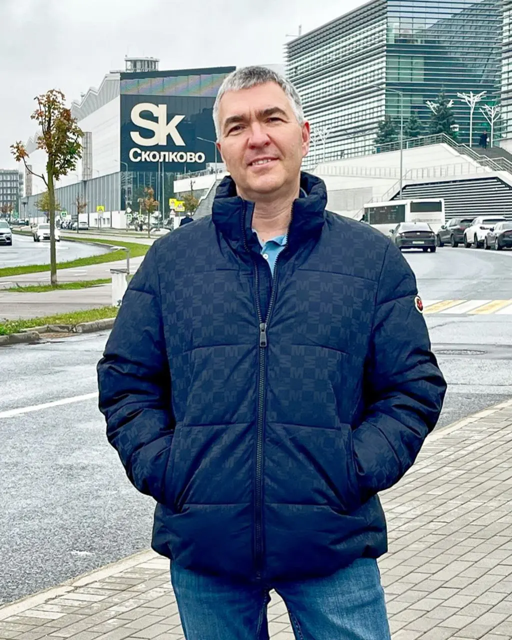 Слушайте, 50+ "с небольшим", у меня вопрос )
Когда нам было 16-18 - появились доступные компьютеры
Когда нам было 24-26 - стали доступны ПК на Windows
Когда нам было 30-32 - стали доступными сотовые т... | Сетка — социальная сеть от hh.ru