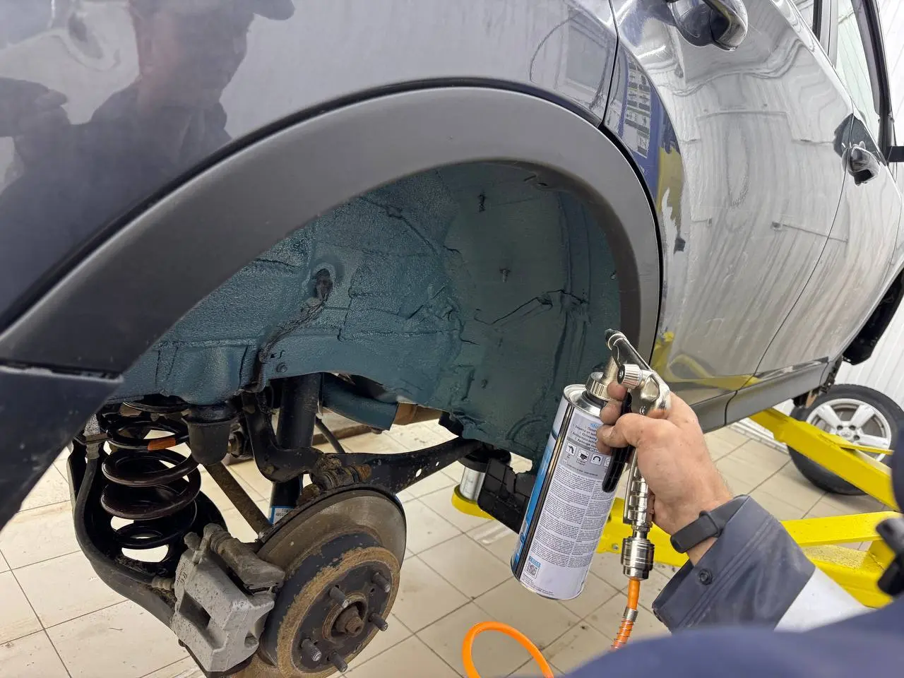 Защита и уход за автомобилем: инвестиция в долговечность и внешний вид
Ваш автомобиль — не просто средство передвижения, а значимая инвестиция | Сетка — социальная сеть от hh.ru