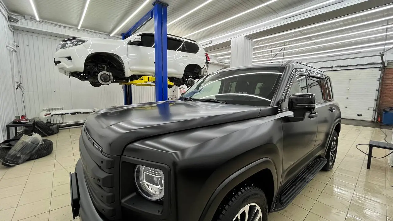 Защита и уход за автомобилем: инвестиция в долговечность и внешний вид
Ваш автомобиль — не просто средство передвижения, а значимая инвестиция | Сетка — социальная сеть от hh.ru