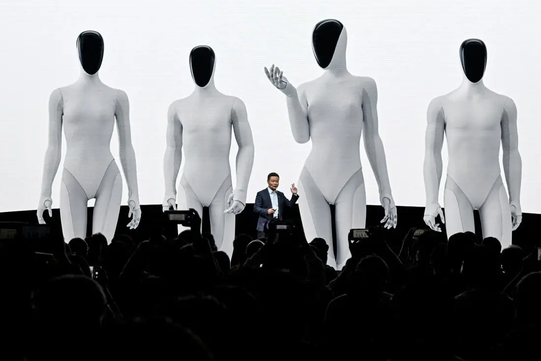 🤖 Как Китай лидирует в гонке ИИ
Китай наращивает позиции в ИИ-гонке, компенсируя отставание в чипах массовым внедрением и господдержкой | Сетка — социальная сеть от hh.ru