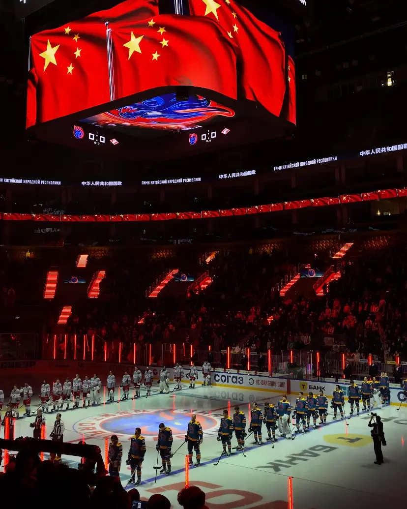 СМЕНА РЕГИСТРА 🏒
Между атомными реакторами, репортажами и исповедями обязательно должно быть место драйву. Это тот допинг, без которого мне никак | Сетка — социальная сеть от hh.ru
