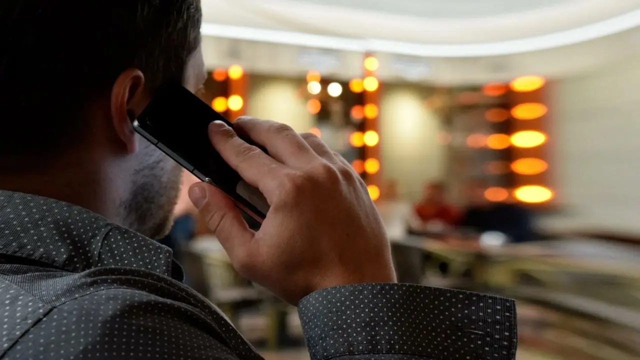 ⏺ Kaspersky Who Calls: в 2025 году доля российских пользователей, столкнувшихся со звонками с подозрением на мошенничество с неизвестных номеров, составила 66%
Различные спам-звонки получали около 95% | Сетка — социальная сеть от hh.ru