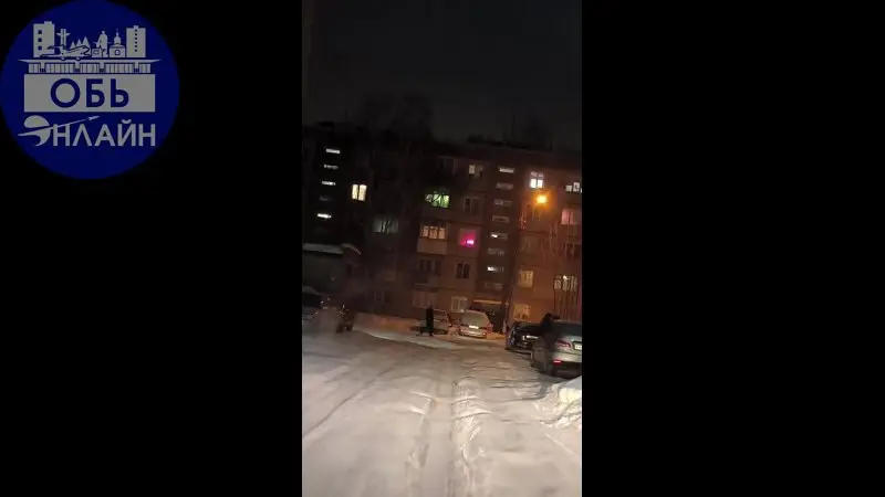 ↗ Администрация города Оби Здравствуйте,разъясните, пожалуйста,чей это проезд? Разъехаться невозможно двум машинам,коллея 15-20см.Кто его должен чистить? Полный пофигизм😠
vk.ru
Подробнее на https://vk | Сетка — социальная сеть от hh.ru