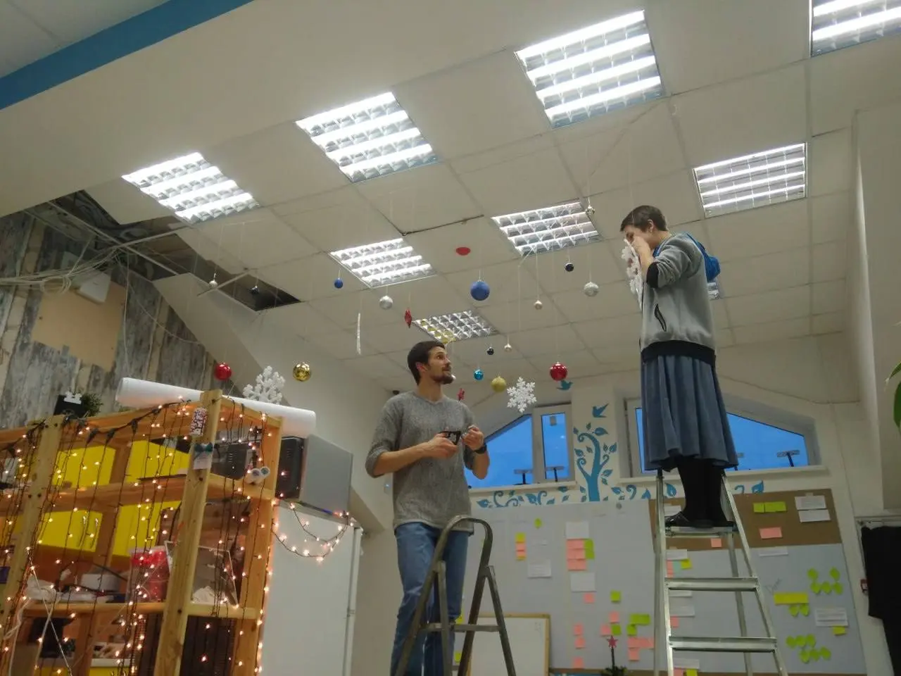 Ностальгия по 2018
Сейчас в соцсетях гуляет тренд с публикациями старых фоток из 2016 года | Сетка — социальная сеть от hh.ru