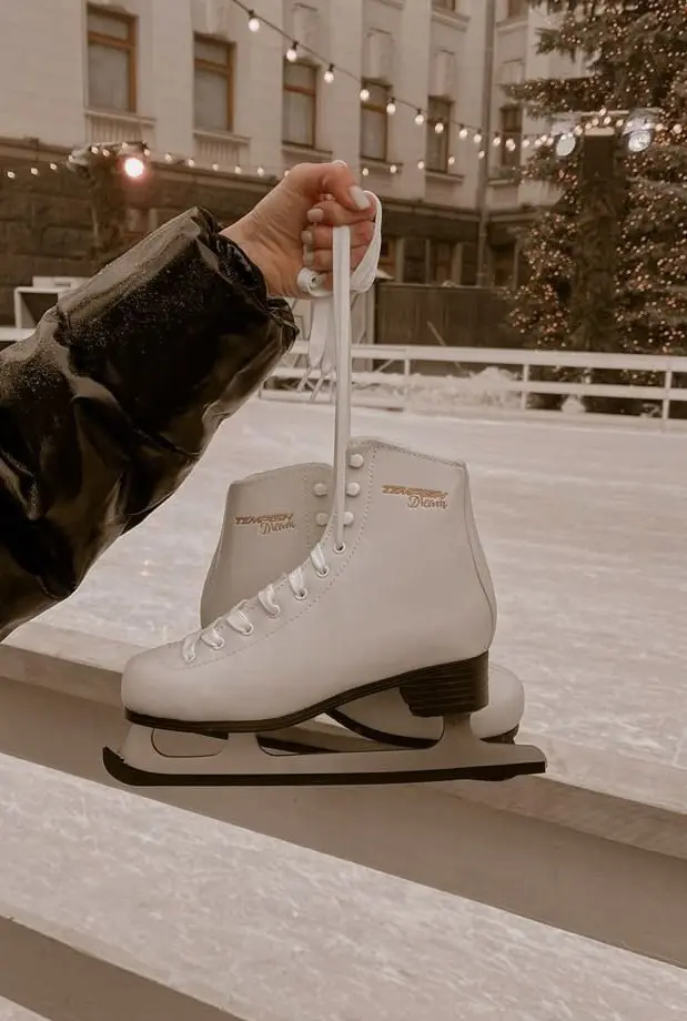 🎿Бесплатные тренировки по катанию на беговых лыжах и коньках
Тренировки по катанию на коньках проходят на катках во дворах, на площадках «Московских сезонов», а также на катках в КСК «Битца», парке «О... | Сетка — социальная сеть от hh.ru