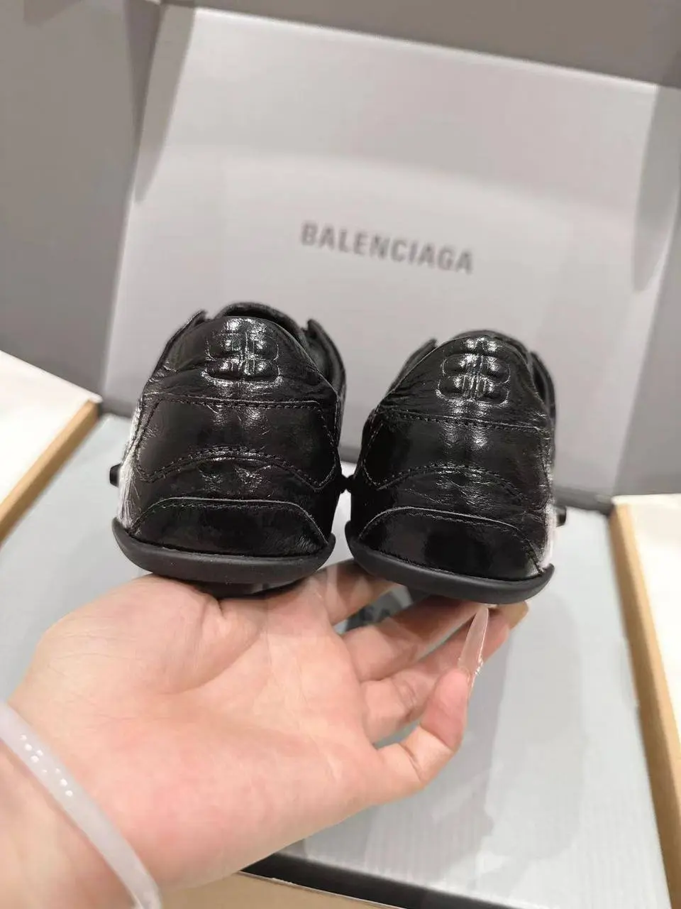 ▪️Премиум
▪️В наличии 36-41 размеры
▪️Цена 16.500₽
▪️Доставка-примерка по Москве
▪️ +7 (968) 431-64-42
▪️Отправка в регионы ✈️ в этот же день | Сетка — социальная сеть от hh.ru