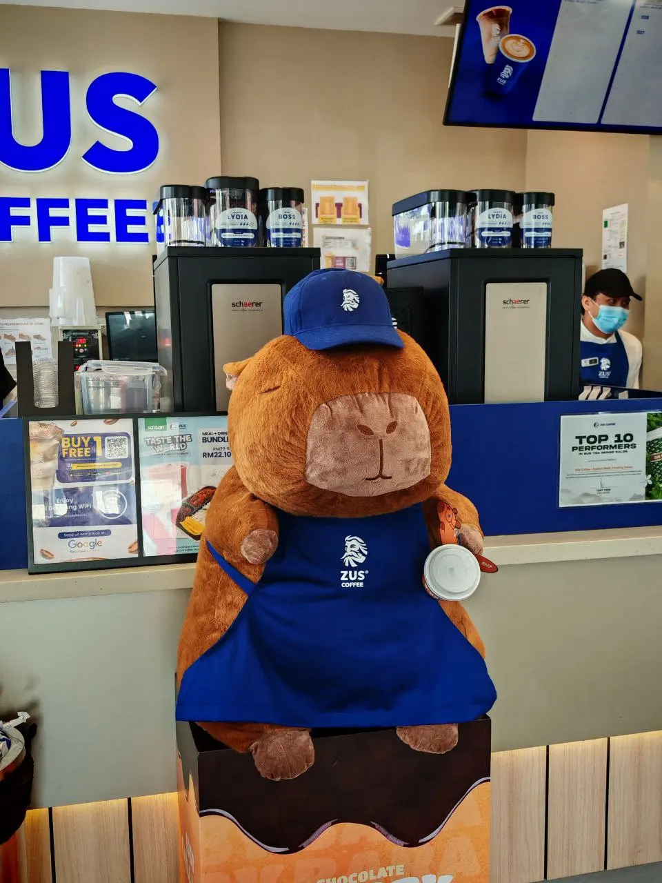 Zus Coffee и мода на синие кофейни🔵
Я уже вернулась с зимовки, а парочка наблюдений еще припасены | Сетка — социальная сеть от hh.ru