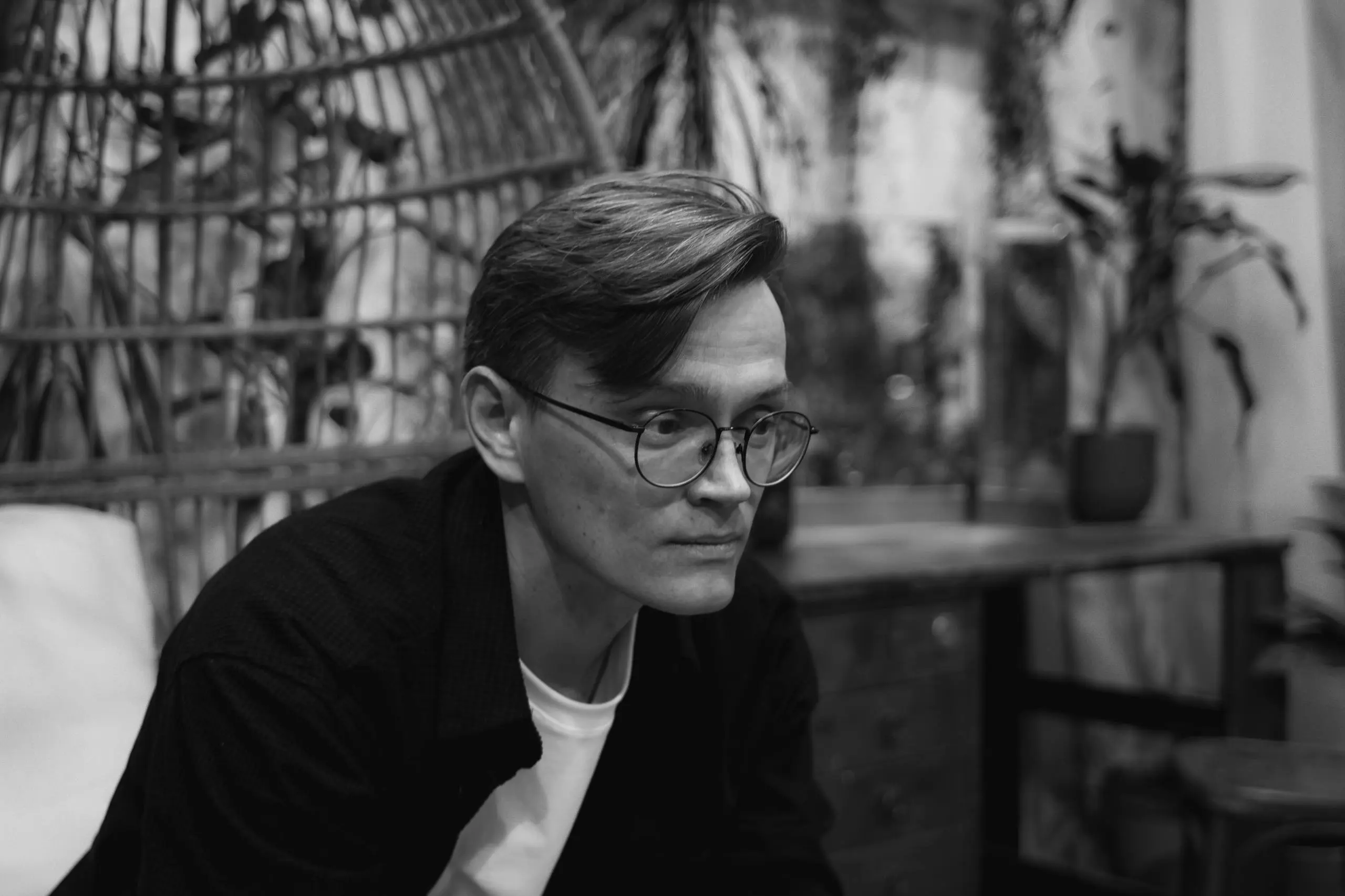 Спасибо замечательной Крис Аивер за «просто будь собой» фотосессию.
Это часть 1-я в чб. Будет цветное продолжение) И наконец-то, у меня есть фото для музыкальных площадок. | Сетка — социальная сеть от hh.ru