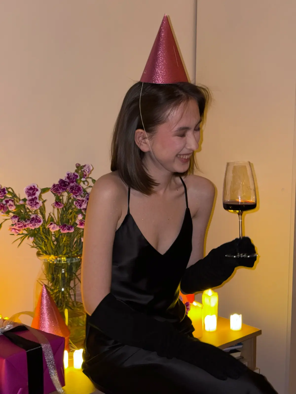 А так прошел вечер моего дня рождения 🍰 С моими коллегами, которые мне уже давно друзья
Мне сильно повезло, что на работе я работаю с теми, кто сильно нравится | Сетка — социальная сеть от hh.ru