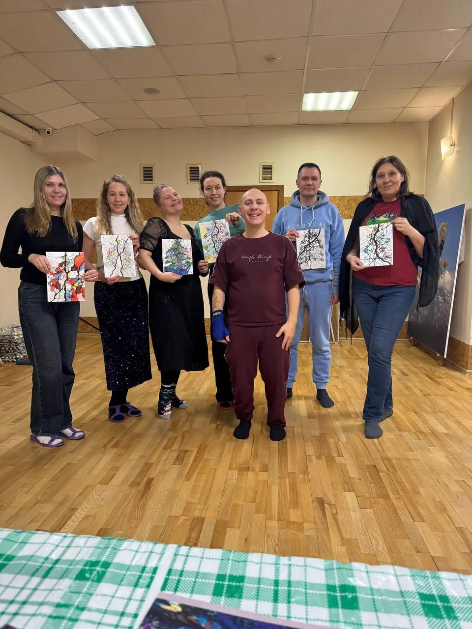 Привет! Приглашаю на совместное рисование! 🎨
Что будем делать: Рисовать нейрографику 🥳
Дата: Воскресенье, 1го числа.
Время: Сбор в - 18 00 Начинаем рисовать, в 18 20
когда соберёмся | Сетка — социальная сеть от hh.ru