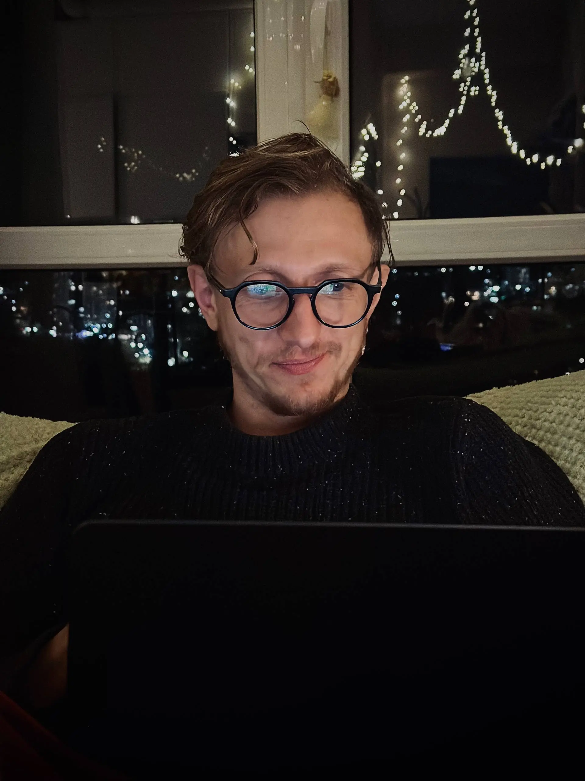 Гений дизайна за работой ❤️🥰💋 | Сетка — социальная сеть от hh.ru