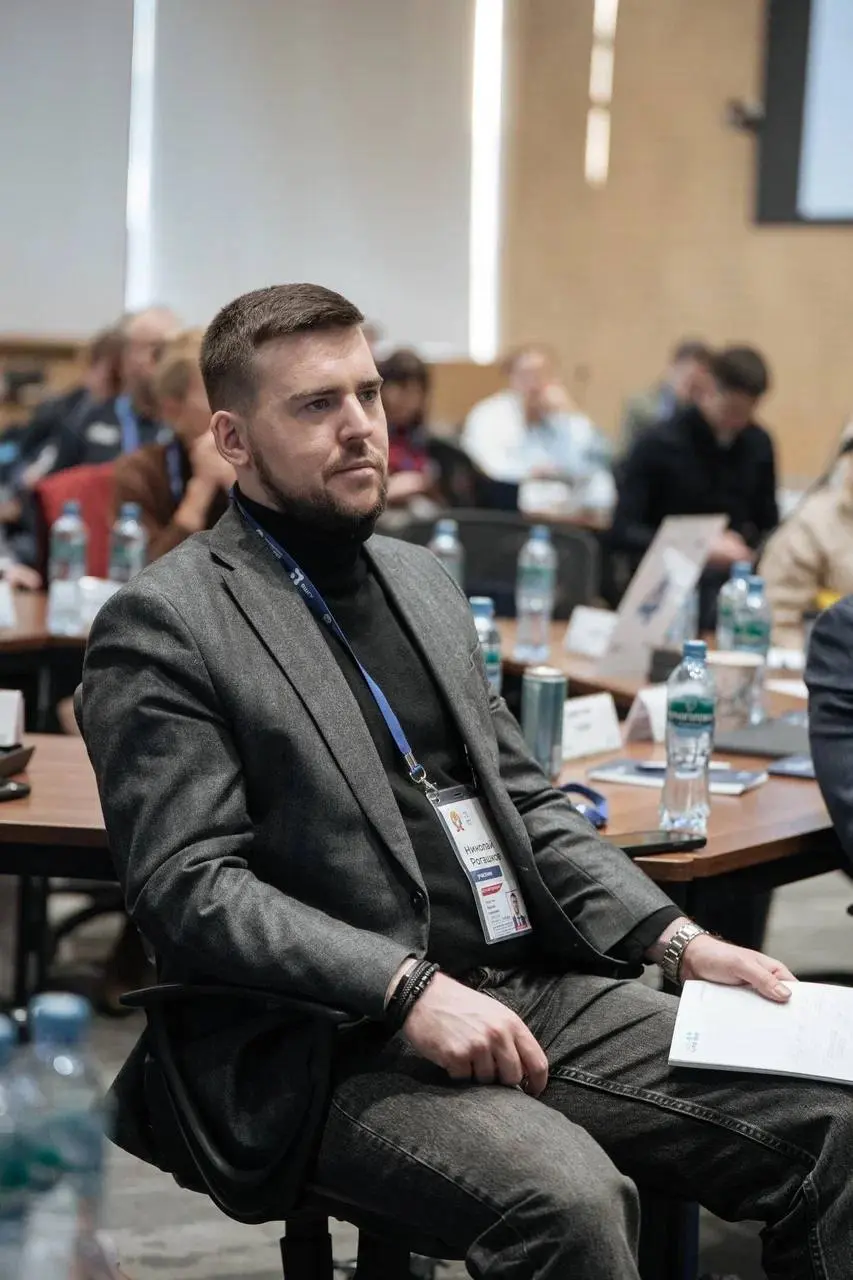 🙂#EMPM | Сетка — социальная сеть от hh.ru