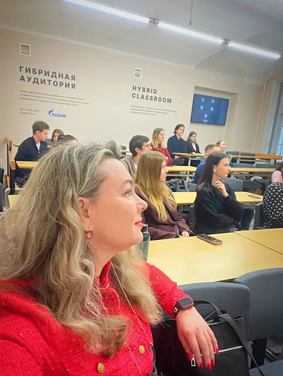 Приветствую, друзья! Бодрого вам начала недели! 💪
А я хочу начать неделю с нескольких тёплых слов и инсайтов по поводу предпринимательства 💼 по итогам мероприятий в Санкт-Петербурге, где мне удалось в... | Сетка — социальная сеть от hh.ru