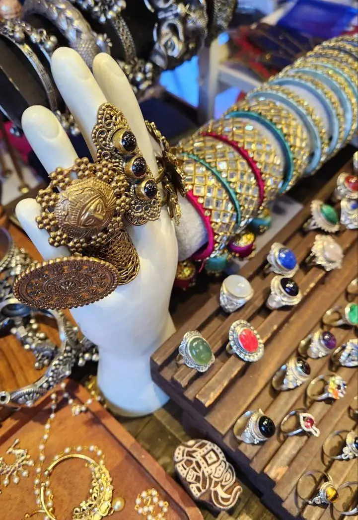 🔥Delhi bazar пройдет в Москве в феврале
13-15 февраля 12:00-20:00
В программе:
🔸ярмарка товаров из Индии и стран Азии
🔸просторный фудкорт с индийской кухней
🔸выступления музыкантов
🔸кулинарные мастер-... | Сетка — социальная сеть от hh.ru