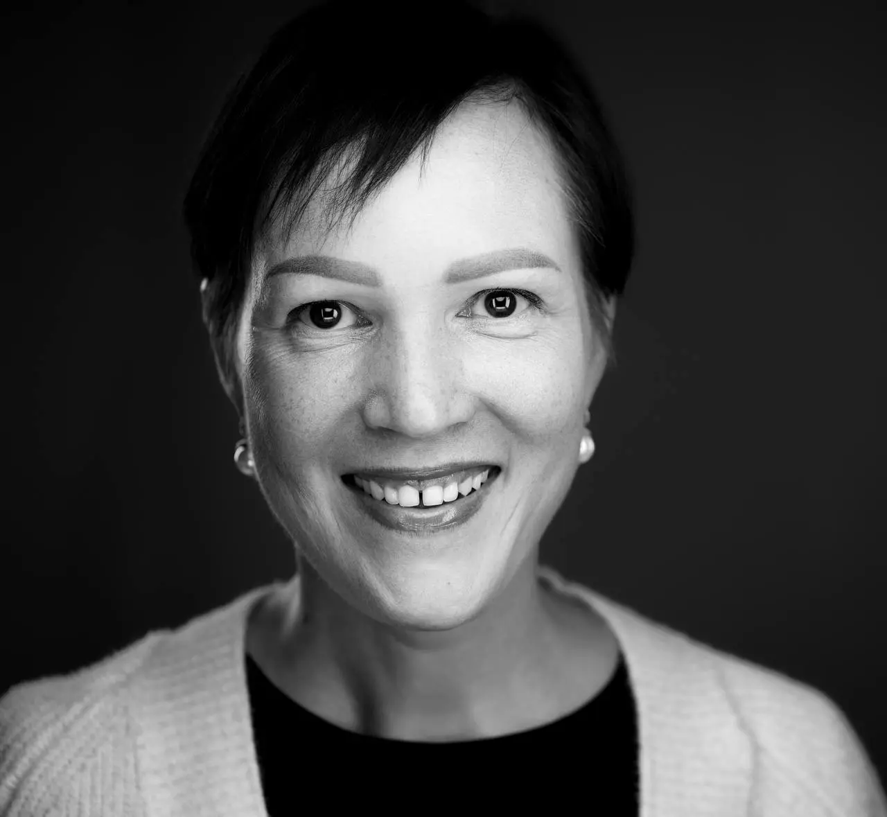 ДЛЯ ВСЕХ, КТО ЧИТАЕТ
Закрепляю для простоты и вашего удобства ❤️
Добро пожаловать в пространство, где карьера — это про деньги, радость и отсутствие компромиссов | Сетка — социальная сеть от hh.ru