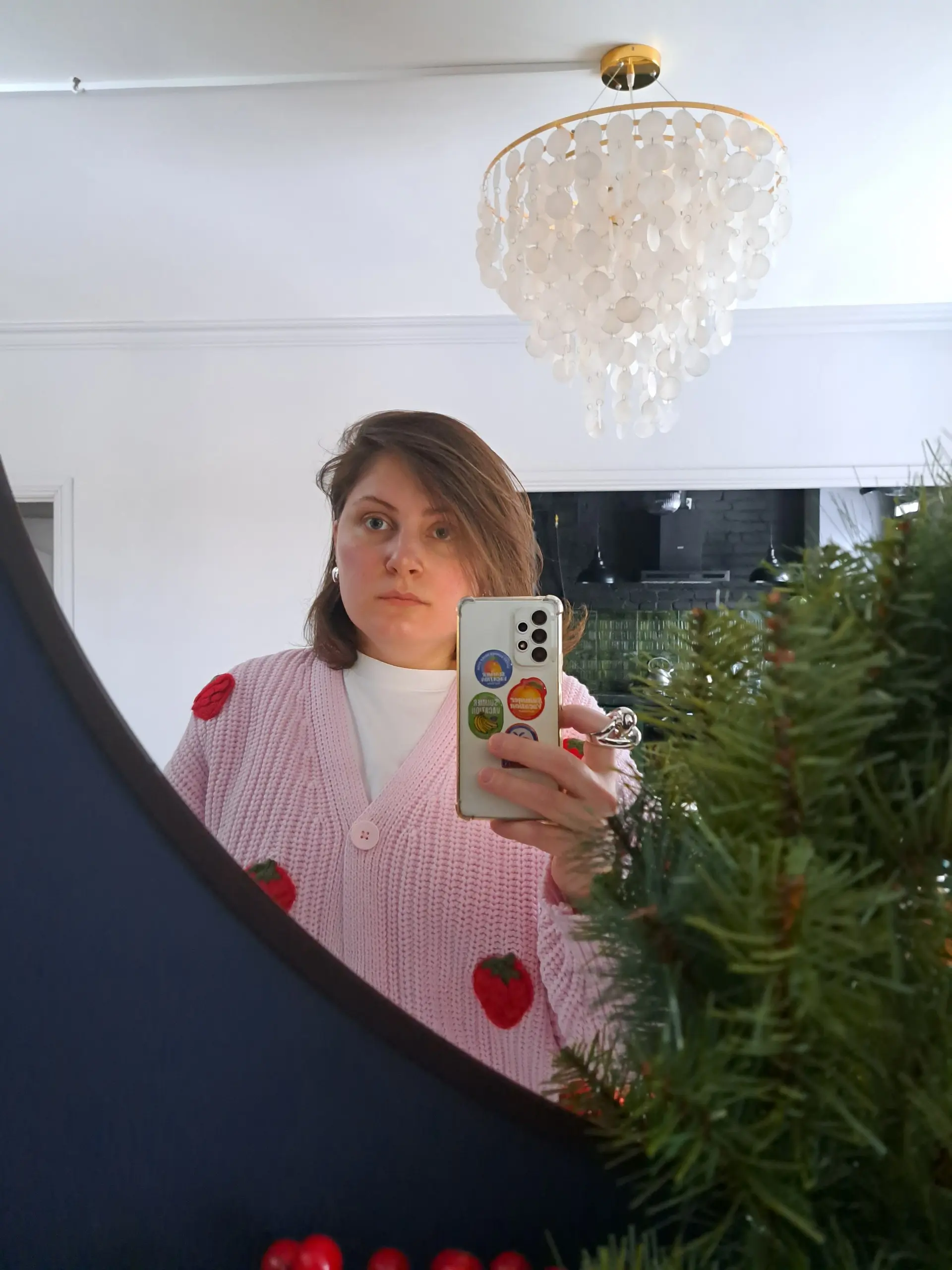 Цветотерапия🍓🍓🍓
Я сама себе придумала, что я так себя поддерживаю, когда мой уровень дофамина очень низкий - наряжаться в яркие цвета, люблю много больших и разных колец, забавные серьги, а розовый цв... | Сетка — социальная сеть от hh.ru