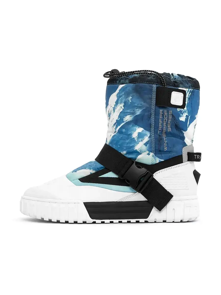 Недавно нарвался на рекламу бренда Traffa в одном из дизайнерских канальчиков.🛸
Решил изучить что ребята предлагают и мне понравилось увиденное | Сетка — социальная сеть от hh.ru