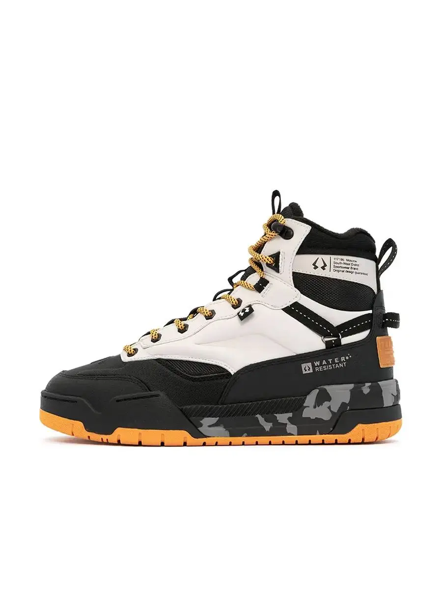 Недавно нарвался на рекламу бренда Traffa в одном из дизайнерских канальчиков.🛸
Решил изучить что ребята предлагают и мне понравилось увиденное | Сетка — социальная сеть от hh.ru