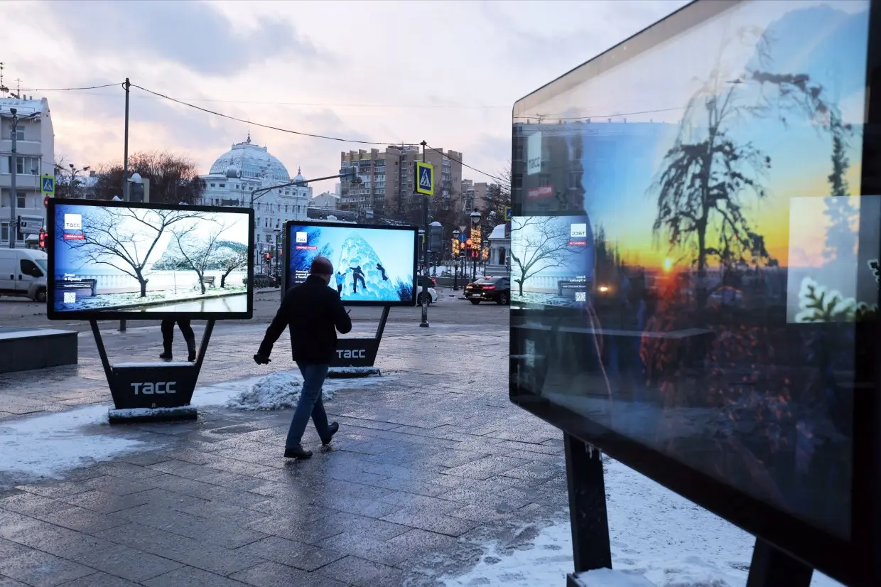 Афиша Москвы переезжает на цифру.
В Москве начали запускать новые цифровые конструкции для городской социальной рекламы | Сетка — социальная сеть от hh.ru