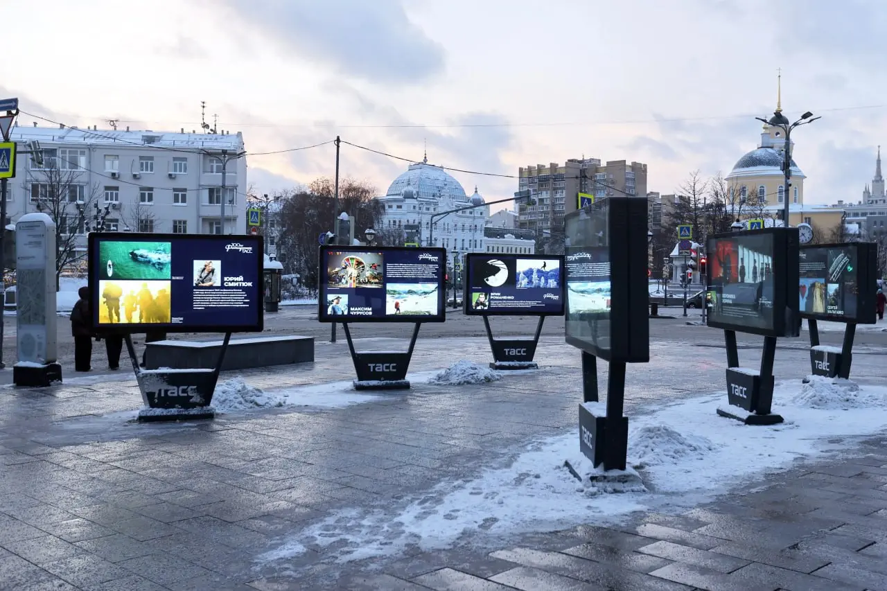 Афиша Москвы переезжает на цифру.
В Москве начали запускать новые цифровые конструкции для городской социальной рекламы | Сетка — социальная сеть от hh.ru