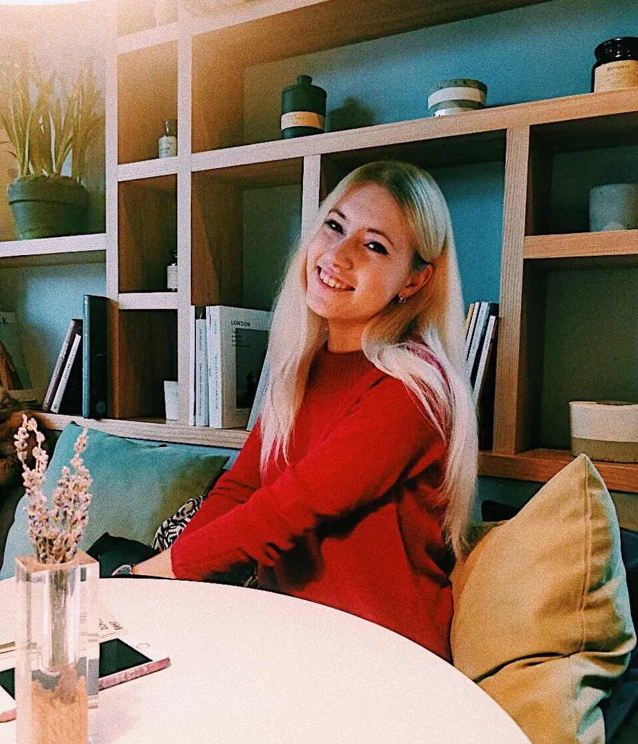 Лиза Минаева