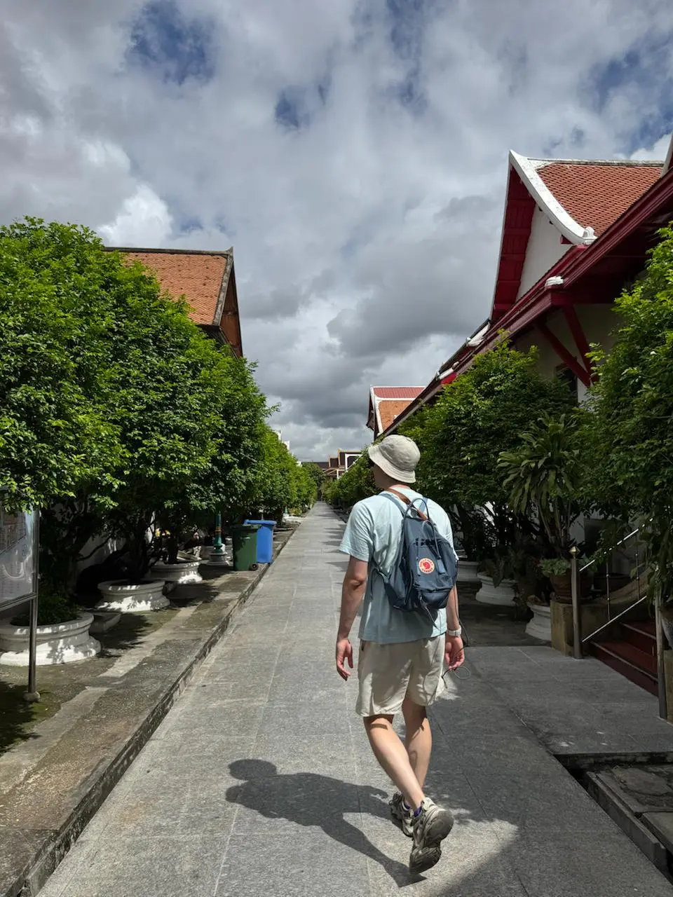Бангкок, Таиланд 🇹🇭
Это был мой первый визит в Таиланд, но я был наслышан от многих про место силы, место шоппинга, место тусовок и тд | Сетка — социальная сеть от hh.ru