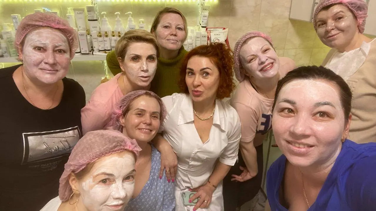 Всем привет дорогие девочки❤️
Объявляется набор в новую группу
«школы красоты»!!!
Многие хотели попасть,
но не было возможности открыть такую группу
сейчас приглашаю всех желающих ,
пишите в личные со... | Сетка — социальная сеть от hh.ru