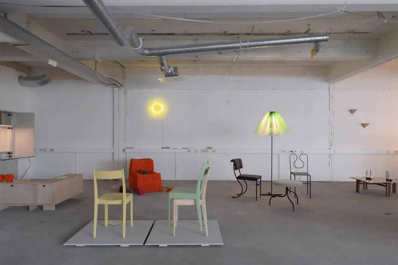 В Стокгольме стартовал Stockholm Creative Edition — выставка-фестиваль дизайна в бывшей швейной фабрике Industricentralen, где собрали работы более 30 молодых шведских дизайнеров и студий как альтерна... | Сетка — социальная сеть от hh.ru
