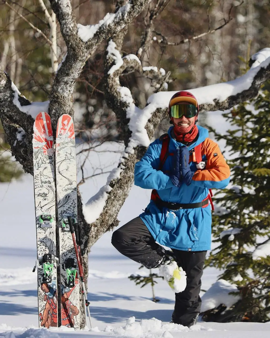 Не только лыжи и сноуборд 🎿🏂
Снегоходы — одно из самых популярных развлечений в Шерегеше ❄️
Для экстремалов — способ добраться до секретных спотов и фрирайд-линий 🚀
Для тех, кто не катается, — возможн... | Сетка — социальная сеть от hh.ru