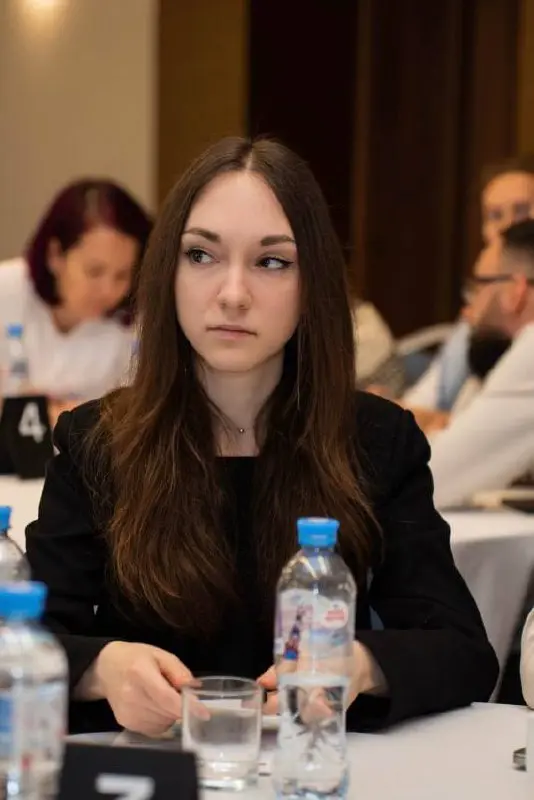 Про деньги и честный разговор перед запуском сообщества 💬
Автор: Неля Соловьева, эксперт программ Community University, CEO международного сообщества Friline, ex-коммерческий директор Community Univer... | Сетка — социальная сеть от hh.ru