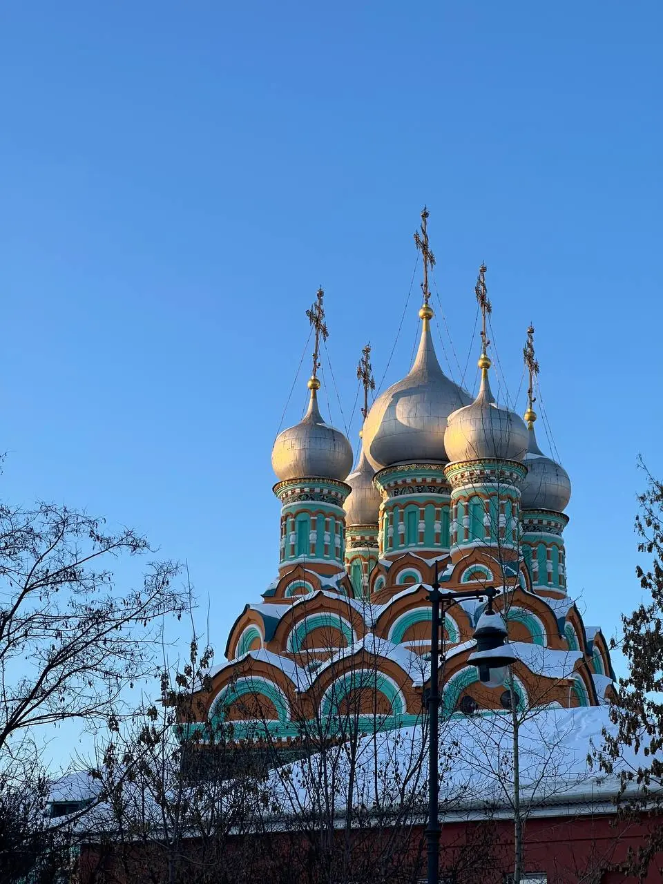 продолжаю лечить колено
сегодня дошла до первого (в жизни!) занятия физиотерапией
побили мое колено током, в целом даже понравилось
в телефоне сидеть нельзя, поэтому 15 минут читала книжку (как дочита... | Сетка — социальная сеть от hh.ru