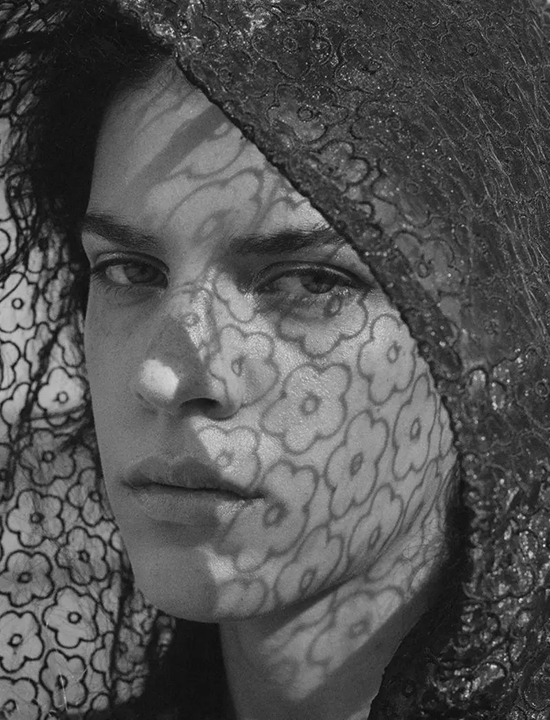 On Cloud Nine
Photographer - Agata Pospieszynska
Сast - Alice Stordiau
Fashion Editor/Stylist - Thea Lewis-Yates
Manifesto Magazine January 2026 | Сетка — социальная сеть от hh.ru