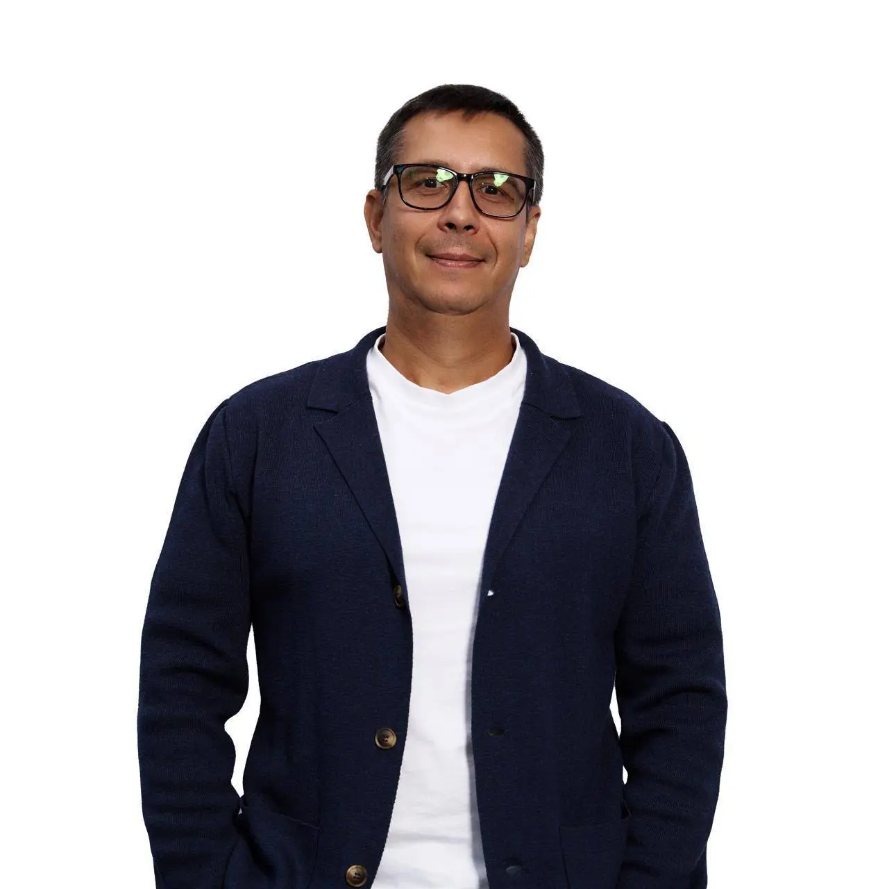 Перед каждым выступлением я всё ещё волнуюсь.
Да, даже спустя 18 лет работы, тысячи проверенных участков и десятки выступлений. Сердце колотится, ладони потеют - как будто впервые | Сетка — социальная сеть от hh.ru