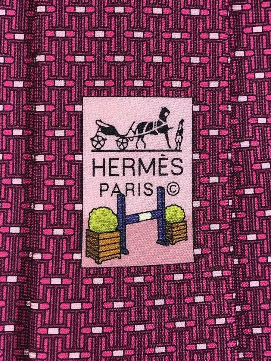 Галстуки Hermès, например
#дизайнобл
Сегодня пятница, а, значит, наступает день дизайна на волнах кртбл /брендинг медиа/
Первые галстуки Hermès появились в 1949 году, а массово вошли в моду в 1950-е | Сетка — социальная сеть от hh.ru