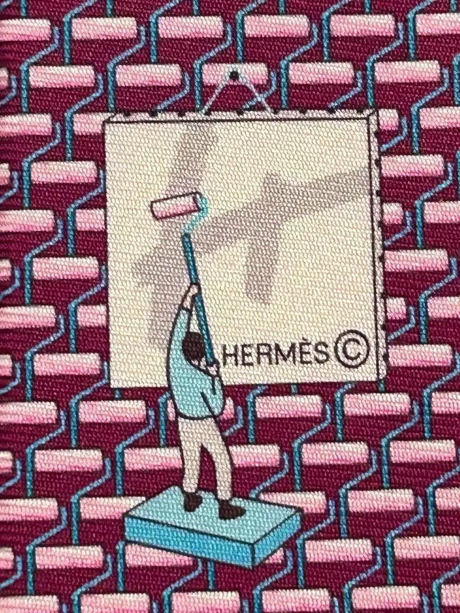 Галстуки Hermès, например
#дизайнобл
Сегодня пятница, а, значит, наступает день дизайна на волнах кртбл /брендинг медиа/
Первые галстуки Hermès появились в 1949 году, а массово вошли в моду в 1950-е | Сетка — социальная сеть от hh.ru