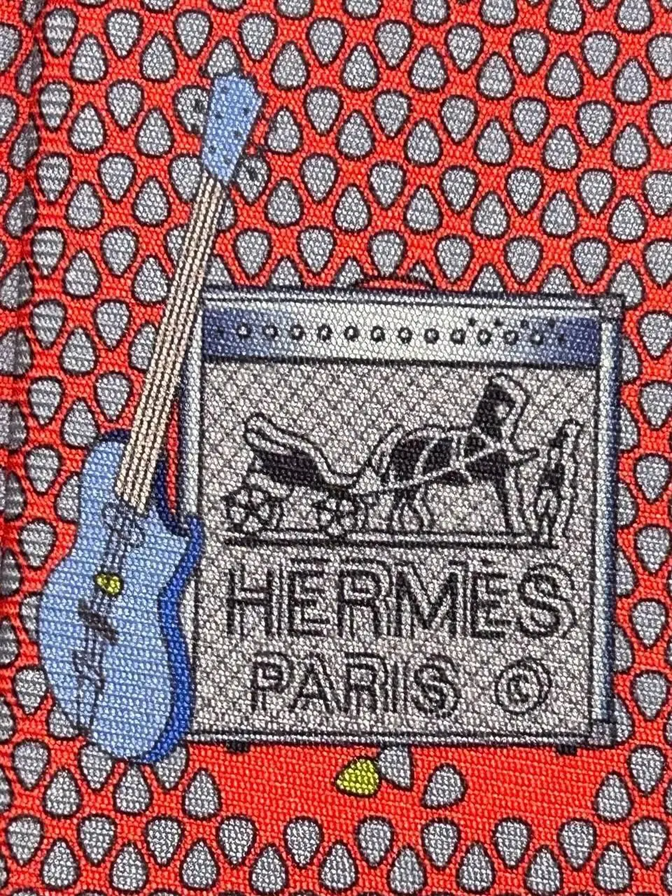 Галстуки Hermès, например
#дизайнобл
Сегодня пятница, а, значит, наступает день дизайна на волнах кртбл /брендинг медиа/
Первые галстуки Hermès появились в 1949 году, а массово вошли в моду в 1950-е | Сетка — социальная сеть от hh.ru