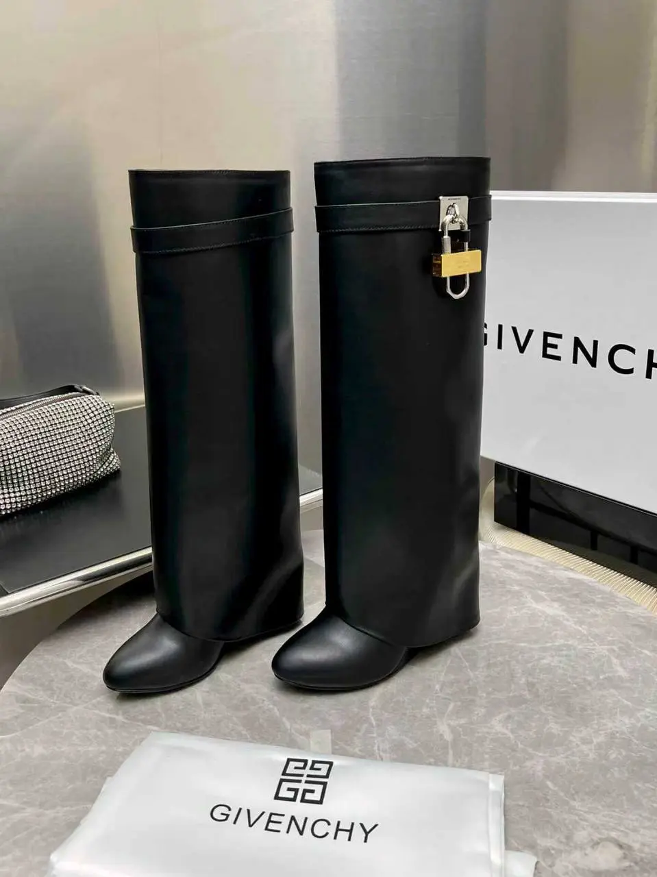 ▪️Премиум
▪️В наличии 36-42 размеры
▪️Цена 27.000₽
▪️Доставка-примерка по Москве
▪️ @byMarybelle
▪️Отправка в регионы ✈️ в этот же день | Сетка — социальная сеть от hh.ru