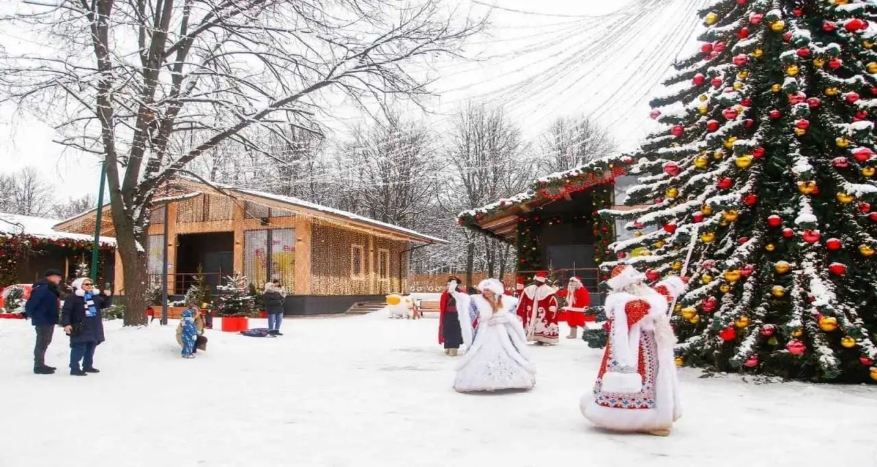 🎅🏼Мастер-классы в усадьбах Деда Мороза
7 и 8 февраля
📍Усадьба Деда Мороза в Измайловском парке — регистрация
7-8 февраля 12:00-19:00
📍Усадьба Деда Мороза в ландшафтном парке «Митино» — регистрация
7-8... | Сетка — социальная сеть от hh.ru
