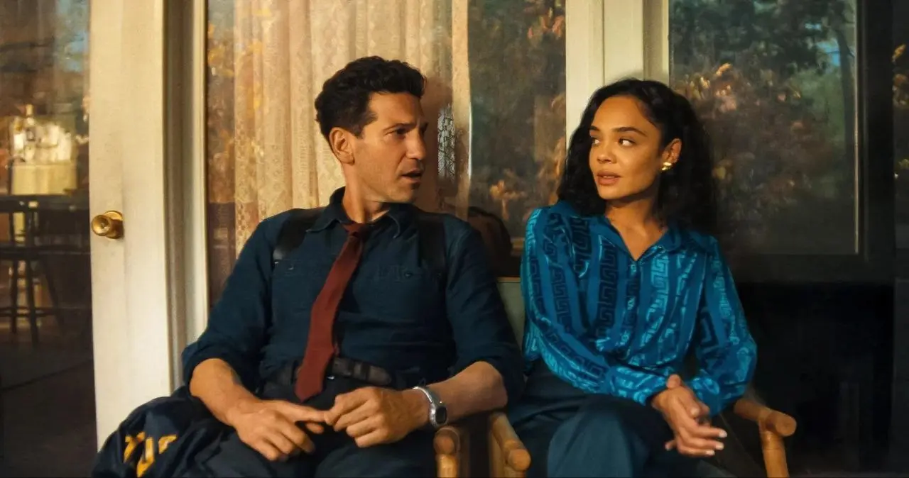 🎬 КиноРекомендация
Привет, друзья 👋
Недавно посмотрели сериал Его и Её (His & Hers) от Netflix, премьера состоялась в 2026 году | Сетка — социальная сеть от hh.ru