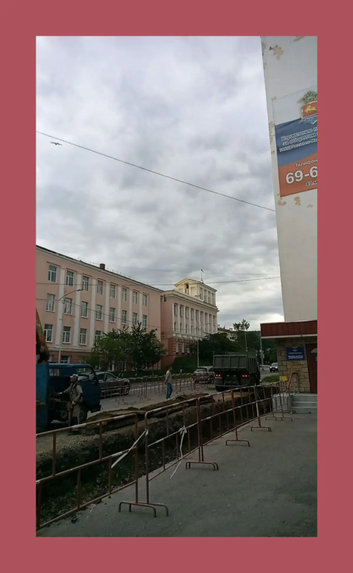 Однажды у МУРа тёплою порой / Once upon a warm time at MUR | Сетка — социальная сеть от hh.ru