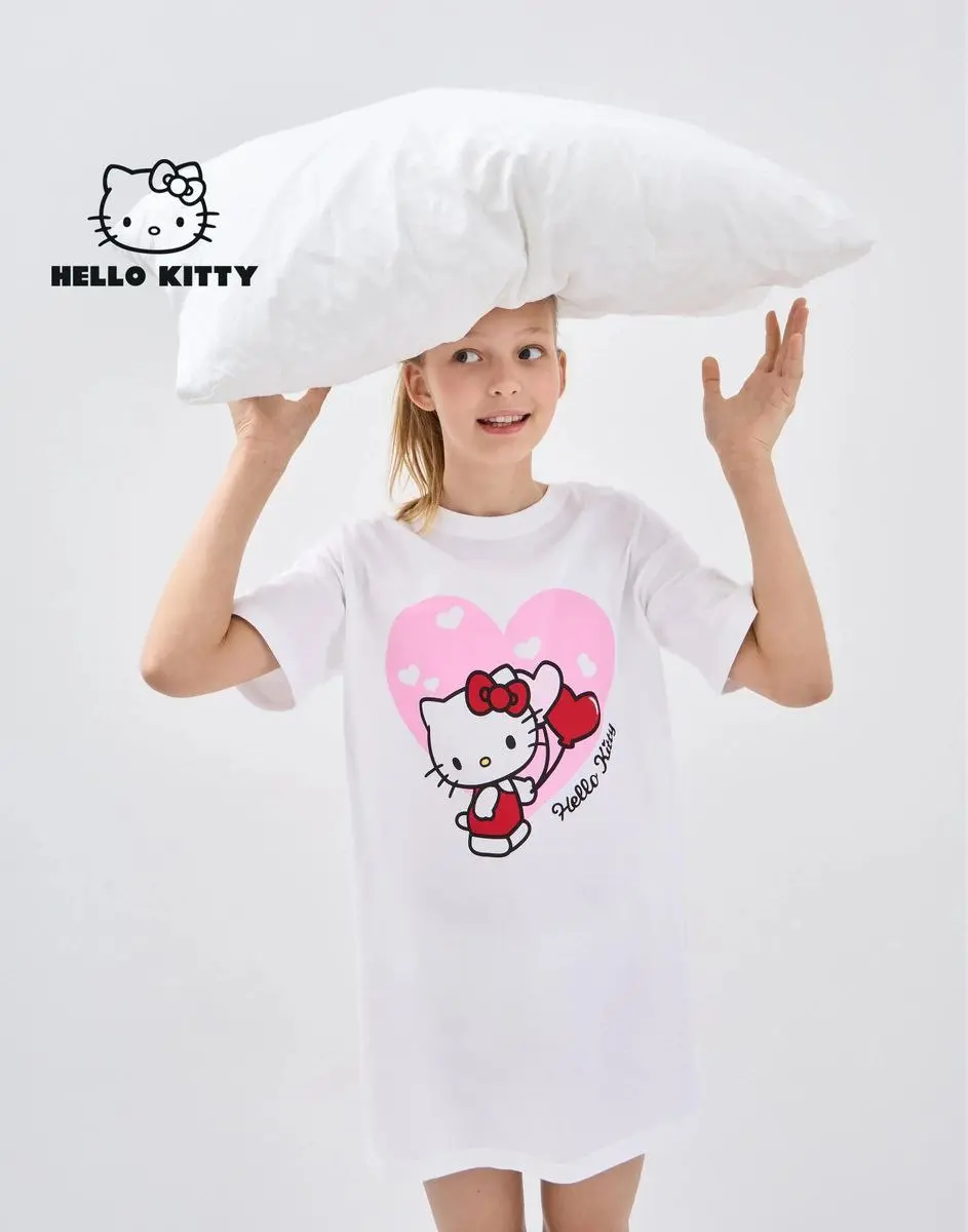 Hello Kitty снова в строю: Gloria Jeans выпустила коллекцию к 14 февраля, с сердечками и кошками.
Есть пижамы для девушек и девочек, подвески, серьги, нашивки, футболки, заколки | Сетка — социальная сеть от hh.ru