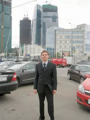 🏬 Делюсь своим опытом, продаж недвижимости с 1999 года
🔥 Для продающих недвижимости
1️⃣ часть – Набор клиентской базы. Различные методы поиска клиентов.
• Совершенные методы поиска недвижимости | Сетка — социальная сеть от hh.ru