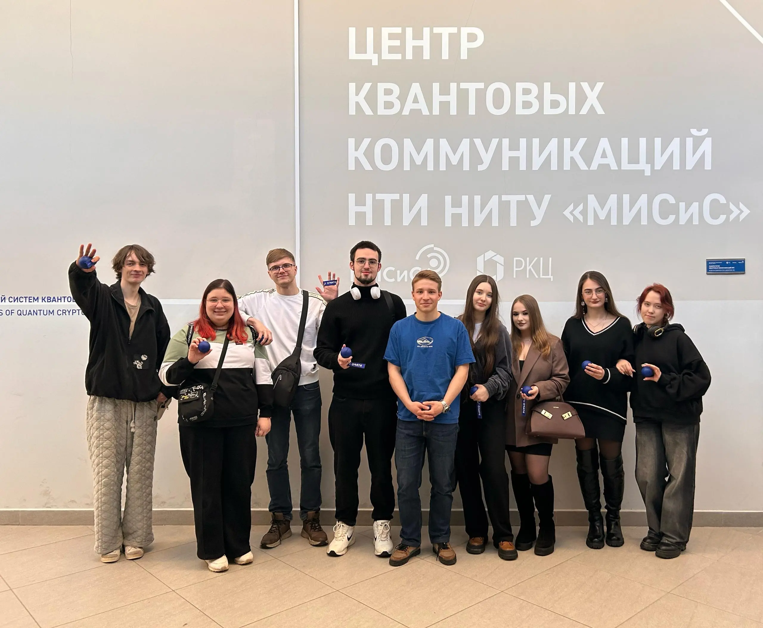🎉 QRate снова открыл двери в рамках проекта «День без турникетов»
5 февраля команда QRate во второй раз приняла участие в городской акции «День без турникетов» и провела экскурсию для студентов москов... | Сетка — социальная сеть от hh.ru
