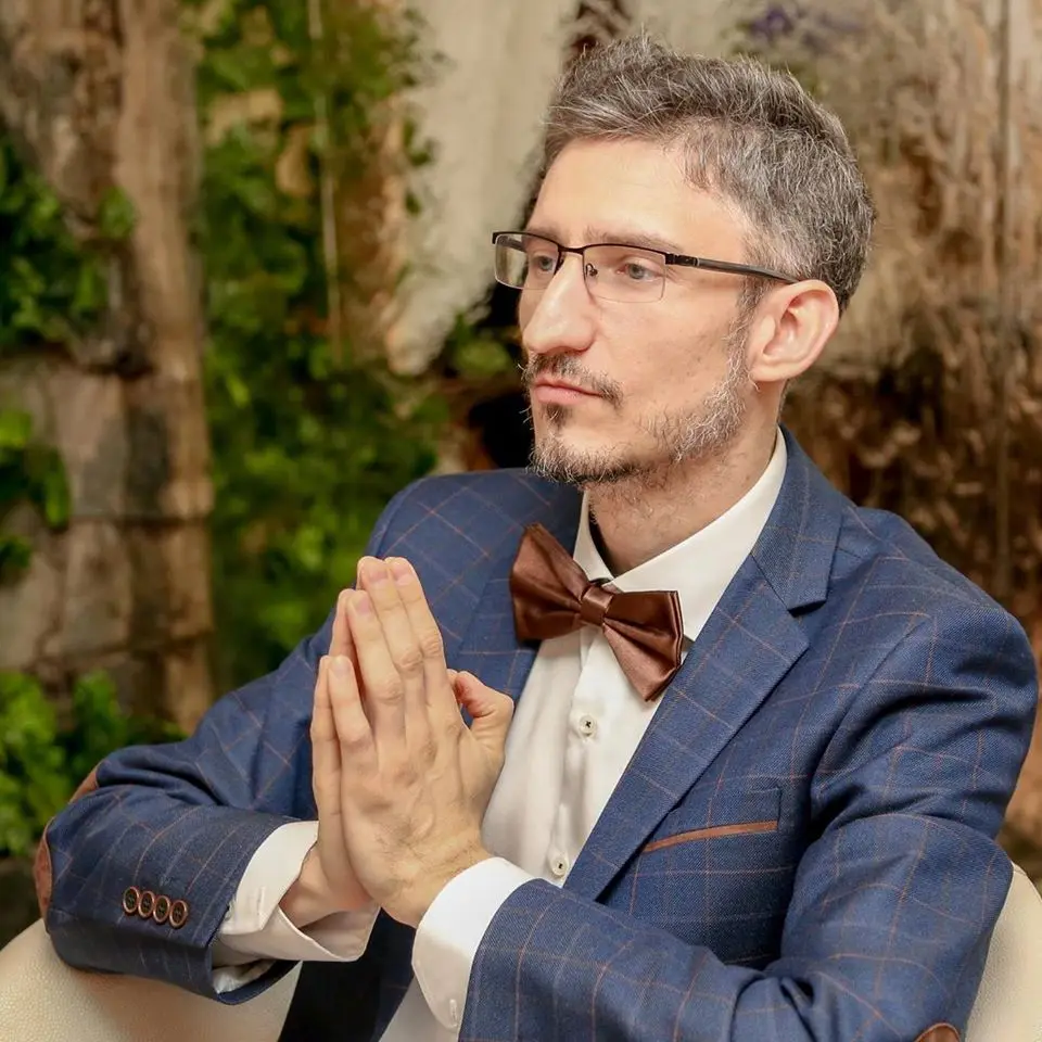 Александр Расин