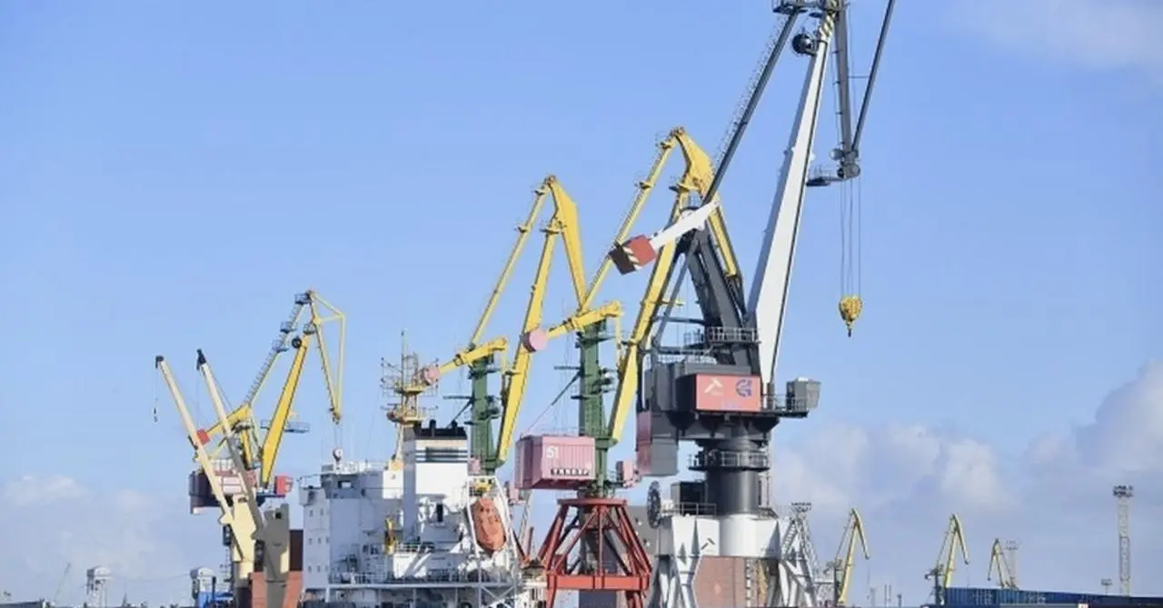🛢 В Приморье сорвался проект терминала СУГ за 333 млн рублей
📰 Корпорация развития Дальнего Востока и Арктики через суд расторгает соглашение с резидентом Свободного порта Владивосток — компанией «Ква... | Сетка — социальная сеть от hh.ru